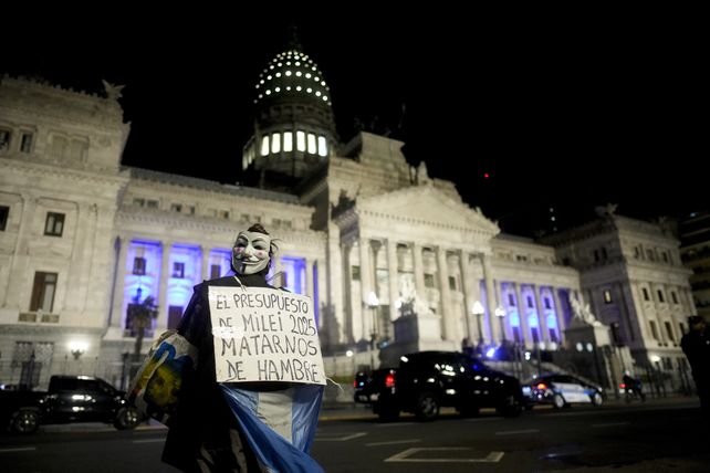 Funcionarios del gobierno de Milei comenzarán a sondear esta semana a los bloques dialoguistas para conseguir los respaldos necesarios en el Parlamento.