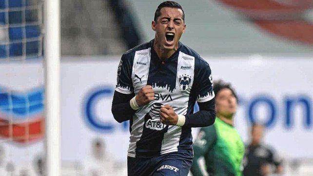 Rogelio Funes Mori prefiere quedarse en Monterrey antes de fichar en Gremio.
