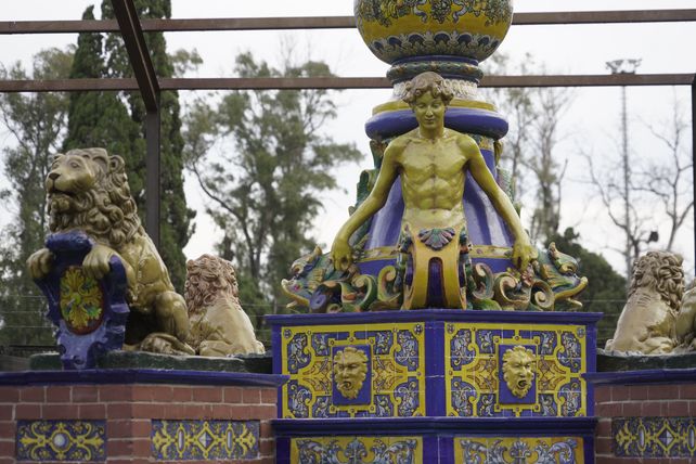 La Fuente de los Españoles ya brilla con todo su esplendor. Será reinaugurada este domingo a partir de las 16.30.