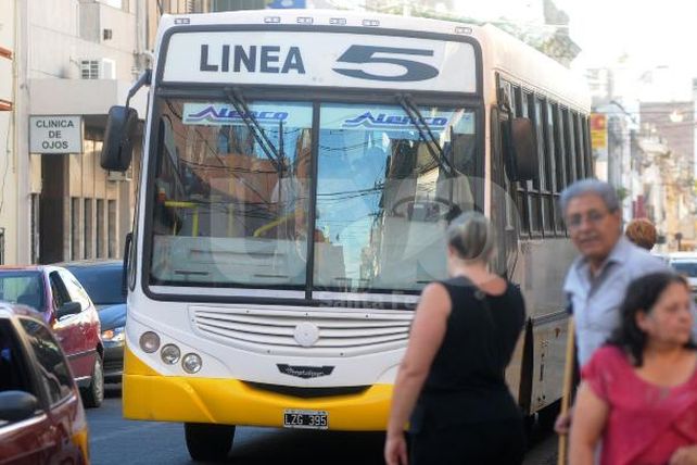 Se restableció el servicio de transporte público de colectivos