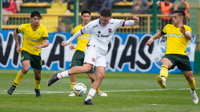 Martín Fernández fue titular en Newells ante Defensa y repetirá en el clásico.