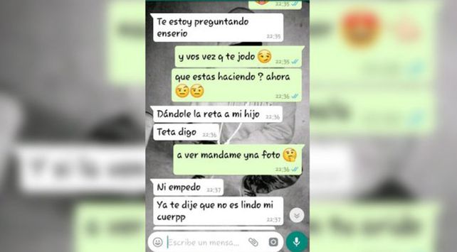 Los supuestos chats de la maestra acusada de acosar a un nene