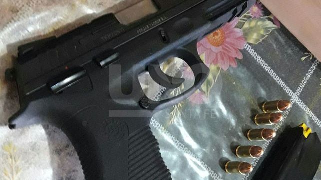 Arrestaron a un joven armado, tras un tiroteo en Barranquitas