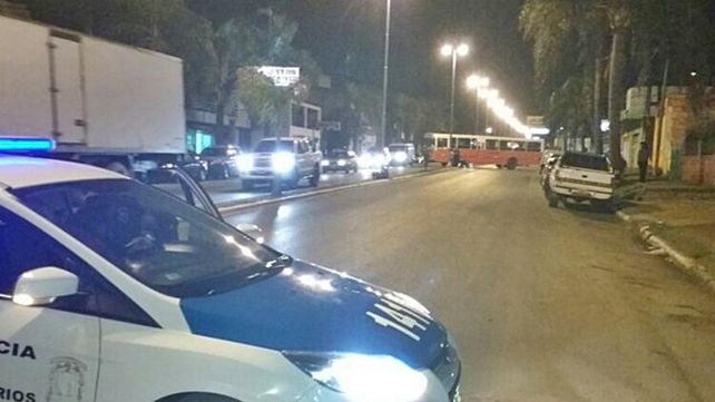 Dos personas fueron hospitalizados tras chocar una moto y un colectivo