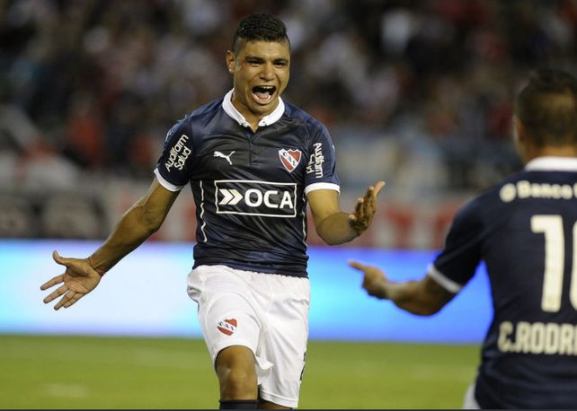 Claudio Aquino rescindirá su contrato en Independiente y llegaría a Unión