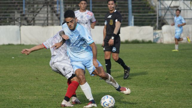 Argentino visita a Deportivo Paraguayo. Diego Aguirre desperdició un penal a los 22 minutos. El mediocampista la tiro afuera.&nbsp; 