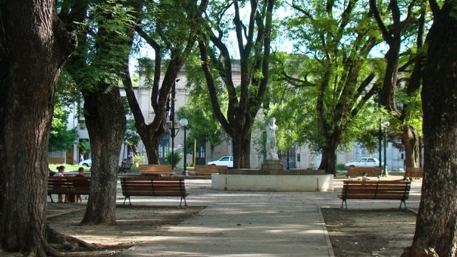 Presentan un proyecto para la puesta en valor de la plaza Pueyrredón