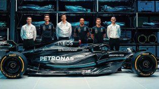 Mercedes le devolvió el color negro a sus autos para la temporada 2023 de Fórmula 1.