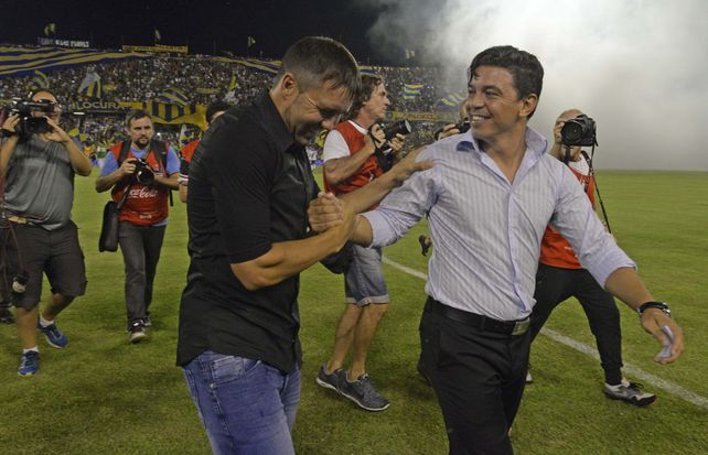En febrero de 2016 el River de Gallardo se enfrentó al Central del Chacho Coudet. Fue 3-3 con un gol de Herrera y dos de Larrondo.
