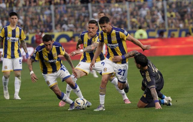 Conttra Boca, el equipo de Ariel Holan pudo sumar luego de ir perdiendo. Fue el día del gol olímpico de Di María.