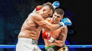 En el Gloria & Honor 3, el santafesino Jonathan Vergara (3-0-0, 3KO) le ganó por puntos al Espartano Suárez.