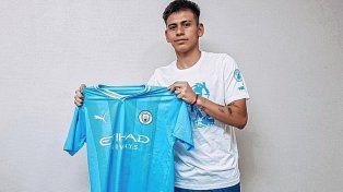 Manchester City confirmó el fichaje del juvenil Claudio Echeverri.