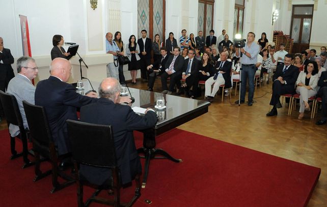 Bonfatti firmó ayer un acuerdo de cooperación técnica con la Organización Mundial de la Salud