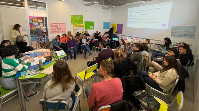 De las jornadas Educar en Igualdad participa el total del personal adulto que trabaja en las escuelas