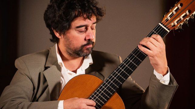 Juan Martín Caraballo presenta su libro Mis primeras piezas litoraleñas en Paraná