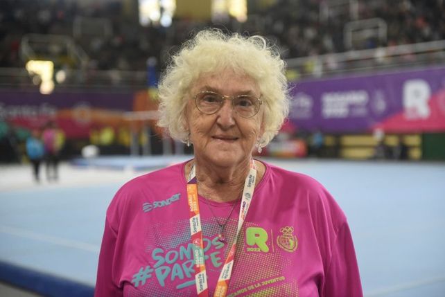 Un ejemplo de vida y deporte. Laurina Eleonora Kichmeister es voluntaria de los Juegos a sus 80 años.