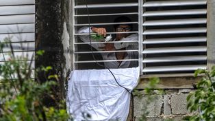La última imagen de Aguilera en su asediado departamenteo de La Habana, el lunes 15.&nbsp;