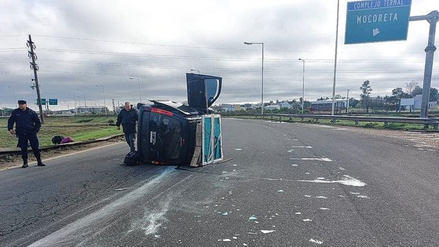 Conductor se durmió y volcó en la autovía nacional 14