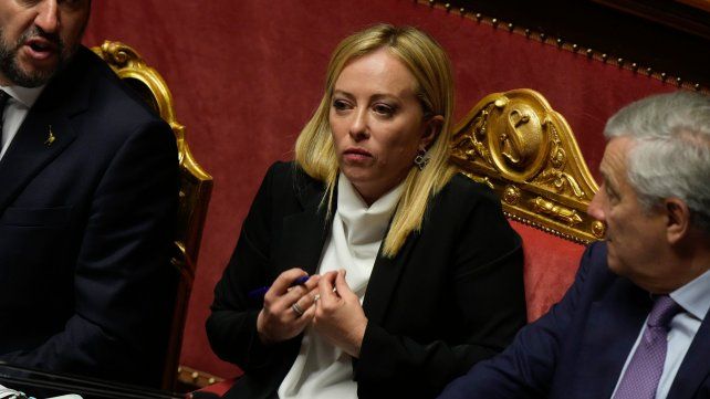 Meloni pide penas de cárcel para organizadores de fiestas ilegales