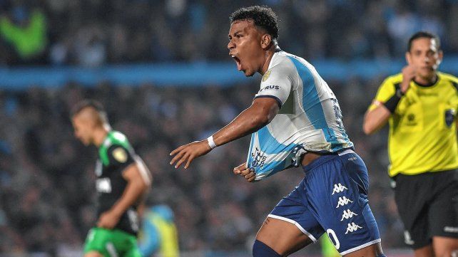 Roger Martínez festeja su gol ante Nacional. Después se lesionó.