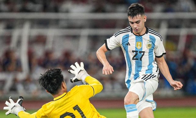Facundo Buonanotte tuvo su chance de selección e inició un nuevo camino en su carrera futbolística.