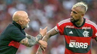 Arturo Vidal trató a Jorge Sampaoli de perdedor.