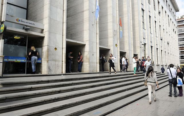 Malestar en Tribunales porque una desinteligencia puso en libertad a un joven apresado ayer en Las Flores acusado de ser un sicario. (N.Juncos / La Capital)