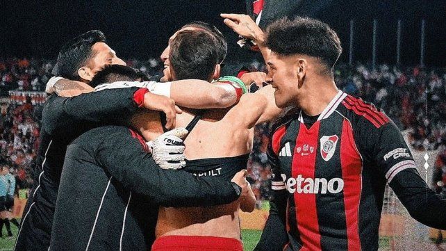 El festejo de los jugadores de River tras ganar en los penales.