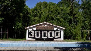 {alttext(Fueron 30.000, espacio de Memoria 