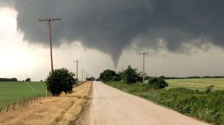 Varios tornados tocaron tierra en la zona central de Estados Unidos