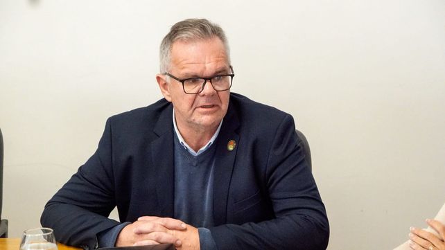 Senadores escucharon al ministro de Planeamiento e Infraestructura Hernán Jacob