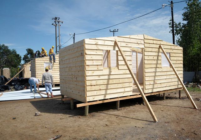 Emergencia. Los primeros módulos se construyen en un predio cercano a la Vuelta del Paraguayo / Foto: Gentileza Municipalidad de Santa Fe