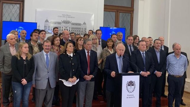 Lifschitz suspendió la consulta por la reforma de la Constitución de la provincia