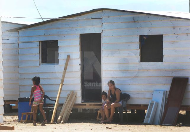 Crítica. La diputada nacional Silvina Frana cuestionó los módulos de madera en los que se evacua a las familias de afectados por la crecida. UNO de Santa Fe/José Busiemi