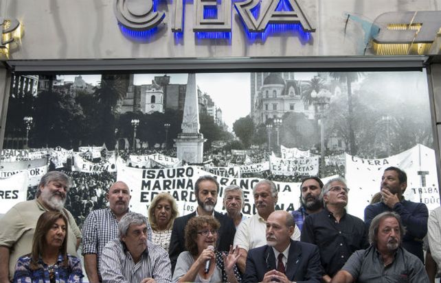 Reclamo. Los gremios de docentes nacionales se declararon en estado de alerta y movilización.