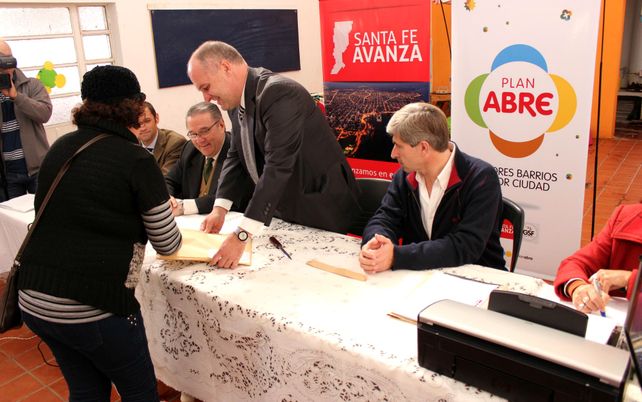 Se conocieron las ofertas para obras eléctricas en 5 barrios de Santa Fe