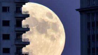 ¡No te la pierdas! Horario y claves para ver la Superluna más grande del año