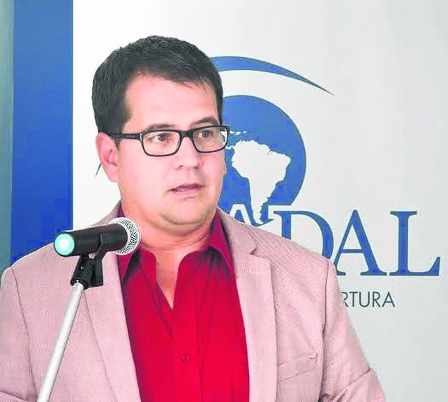 analista. Chaguaceda rescata a la sociedad civil intermedia que sobrevive en la tensión.