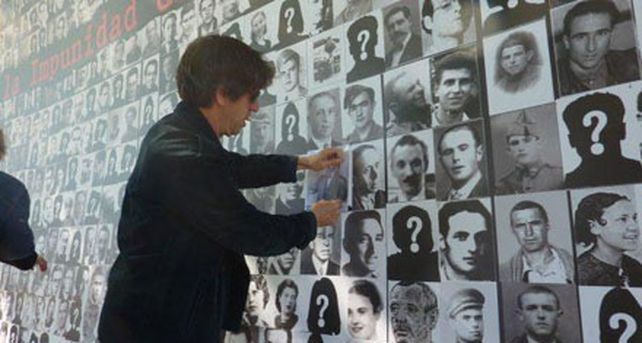 Servini de Cubr&iacute;a libr&oacute; un exhorto a Espa&ntilde;a para investigar al franquismo