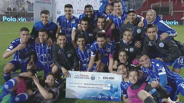 ¡Vamos carajo! Godoy Cruz lo ganó en la última jugada y está en octavos