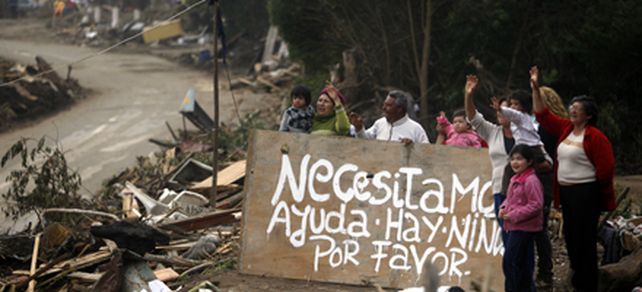 Dos fuertes r&eacute;plicas del terremoto sacuden a Chile y reviven el terror
