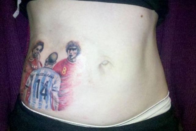 Fanática se tatuó a Mascherano encarando a los belgas