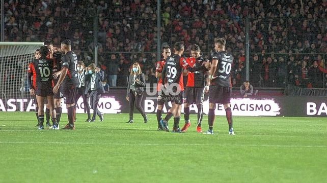 Colón fue una sombra y Talleres lo eliminó de la Copa Libertadores