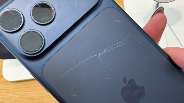 ScratchGate: usuarios reportan rayones y desgaste en los nuevos iPhone 17. Foto:&nbsp;