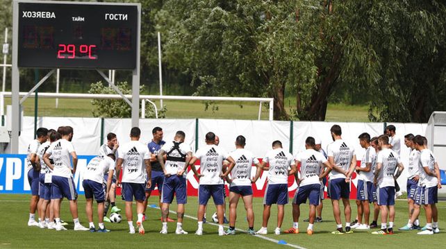 Sampaoli volvió a meter mano en el equipo pensando en el duelo ante Nigeria