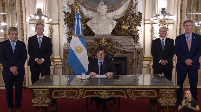 Milei anunció un superávit fiscal del 0,2%: Nuestro plan está funcionando