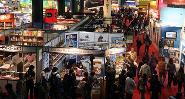 La tem&aacute;tica pol&iacute;tica fue la estrella de la Feria del Libro de Buenos Aires