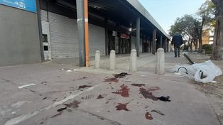La escena del crimen de Claudio Ariel Ramírez, el carnicero asesinado en un centro comercial de Sánchez de Thompson 48.&nbsp;