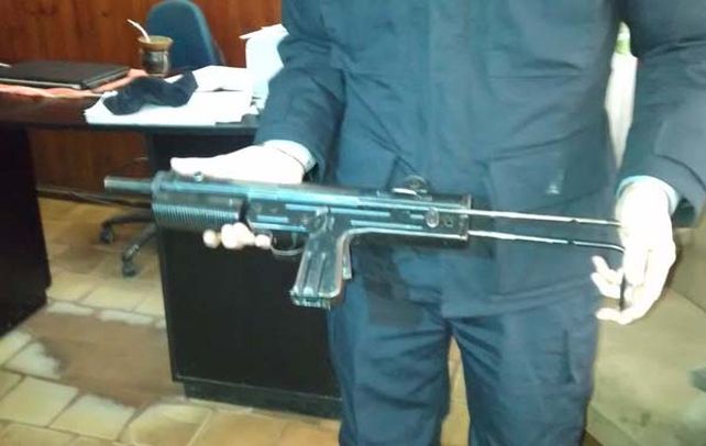Parecidas. Una de las FMK3 incautadas en estos días por la policía rosarina.