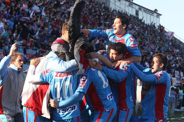Arsenal es el campeón del Clausura y San Lorenzo jugará la Promoción
